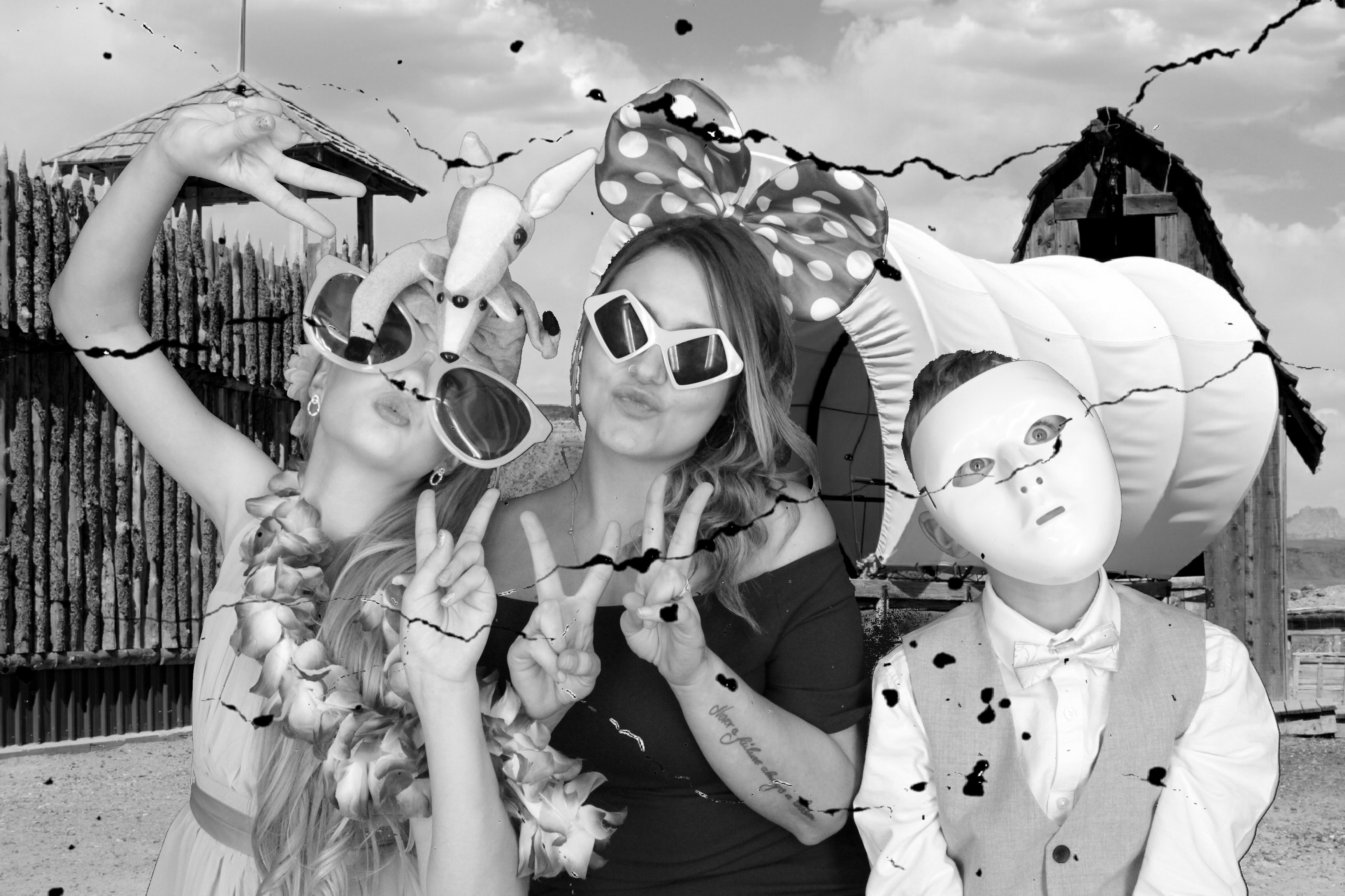Katie and Jons Wedding | View more photos from the event at gallery.myphotoboothexperience.co.uk/u/MyPhotoBoothExperienceLtd/Katie-and-Jons-Wedding